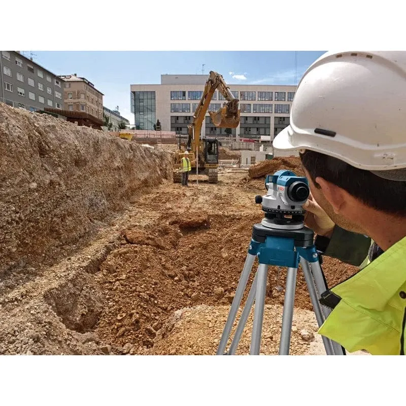 Bosch Optical Level With Tripod, Case & Measuring Rod - GOL 32 D   KIT( Case BT 160 GR 500)