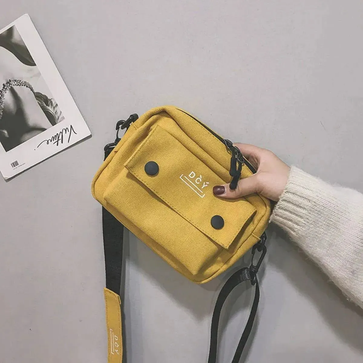 Daily Use Casual Messenger Bag
