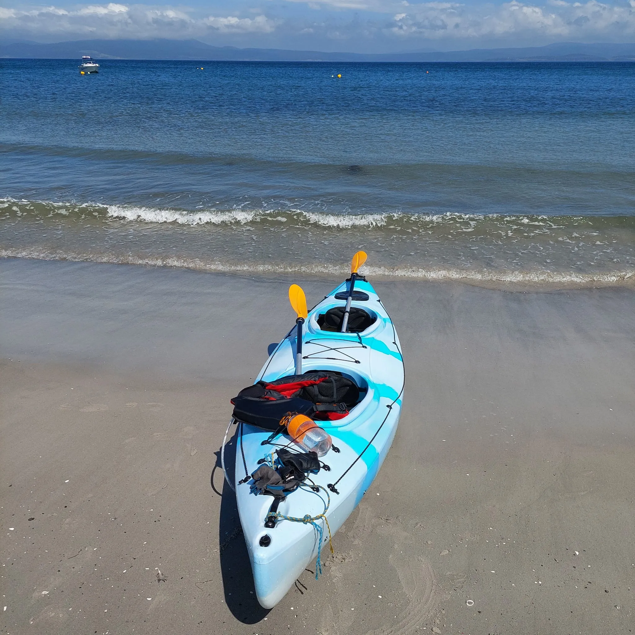 Hug Mini - Sit-In Double 4m Touring Kayak