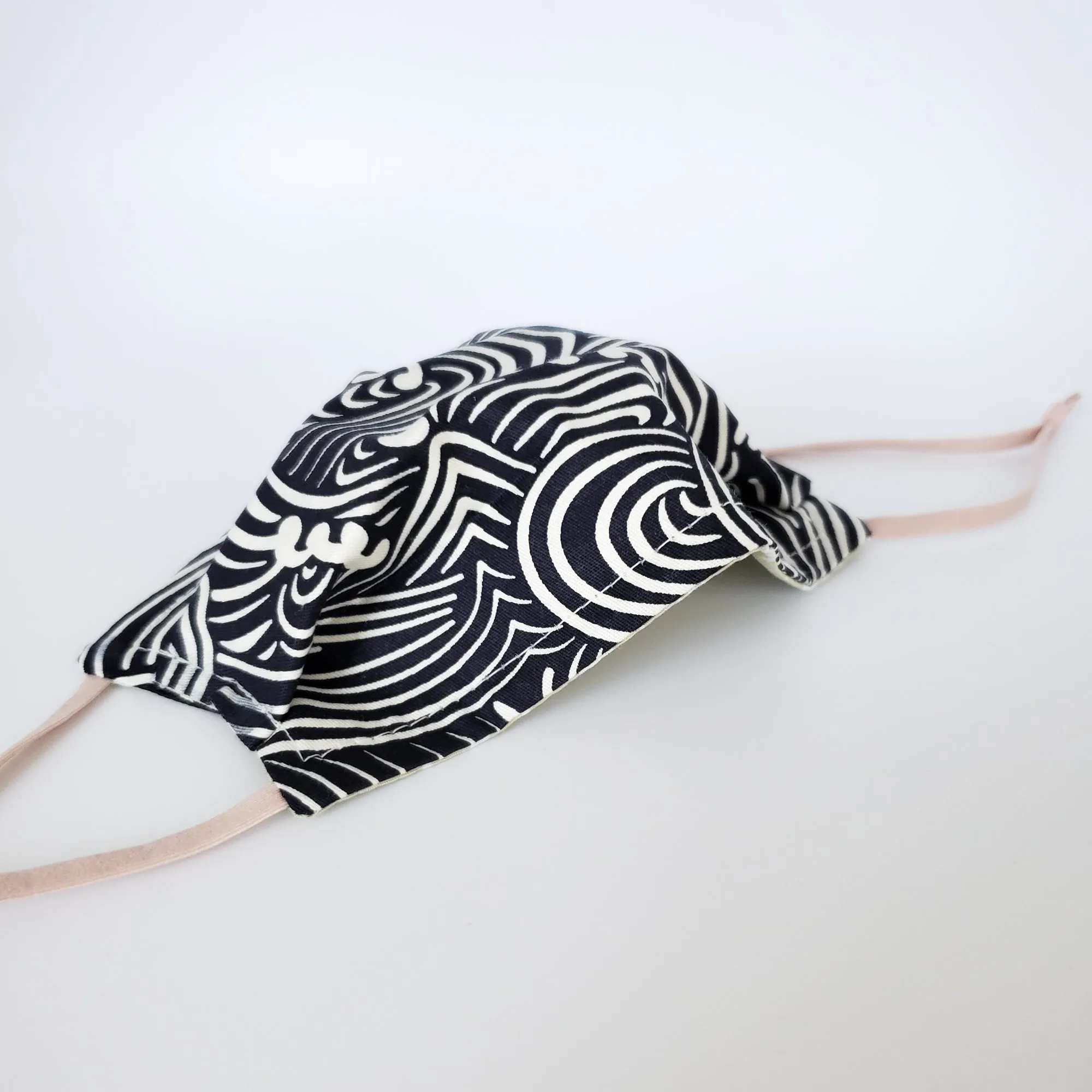 Kids Pleat Mask in Big Blue Waves