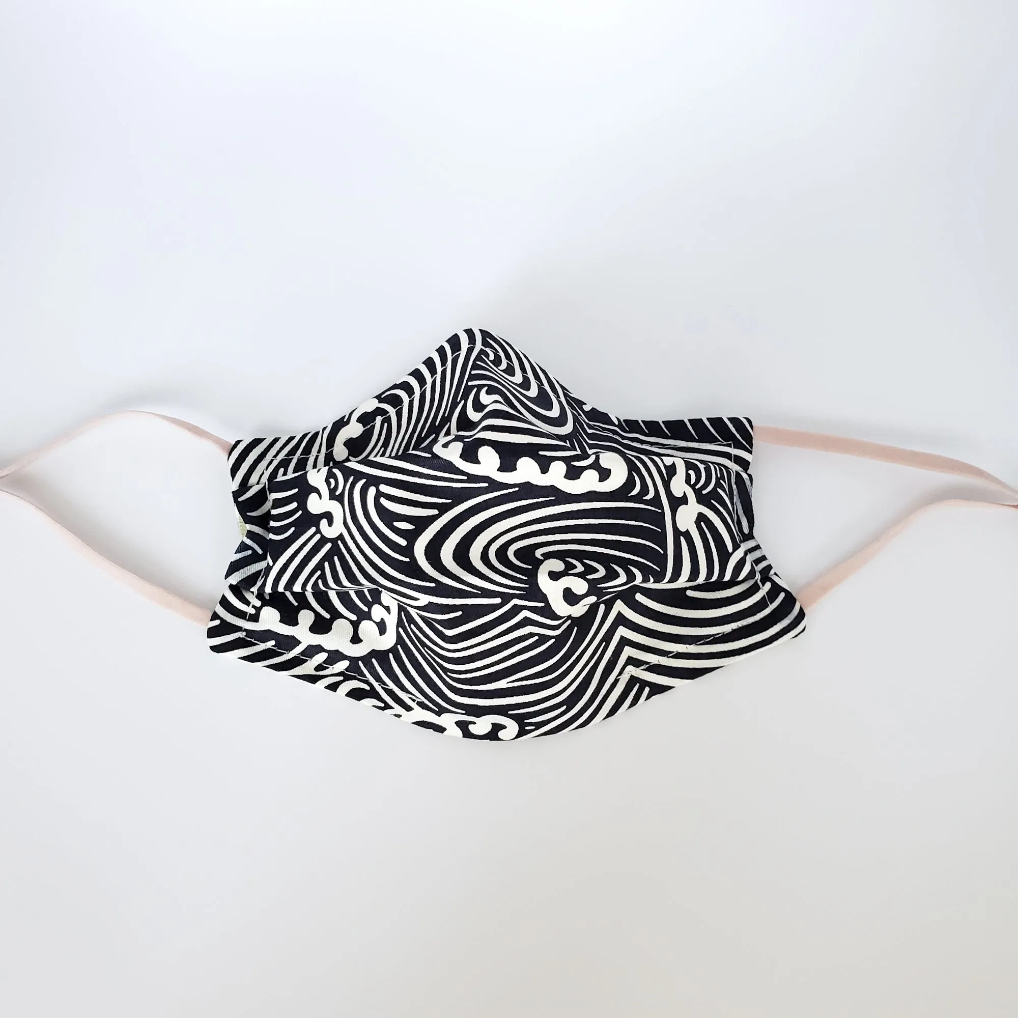 Kids Pleat Mask in Big Blue Waves