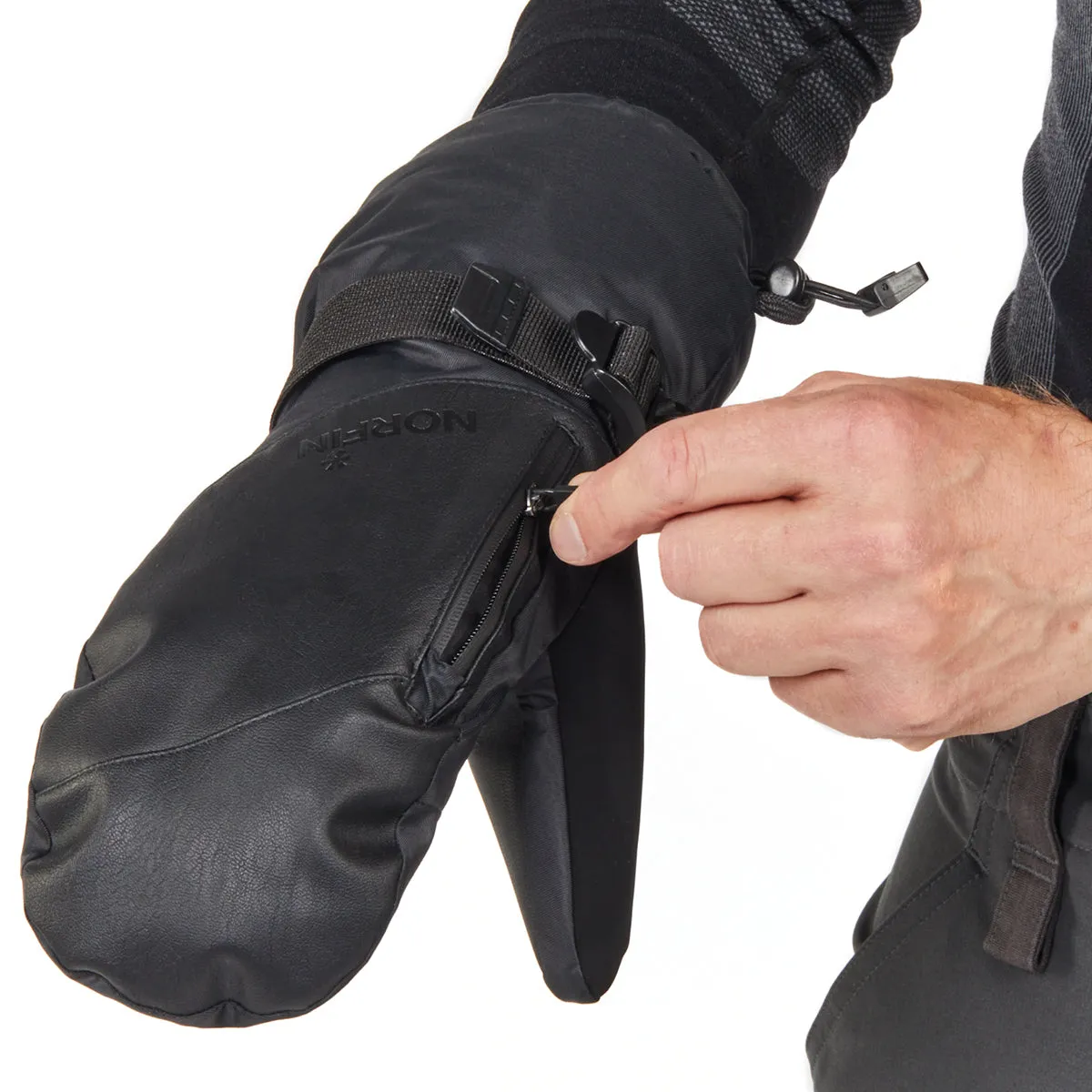 NORDIC MITTENS