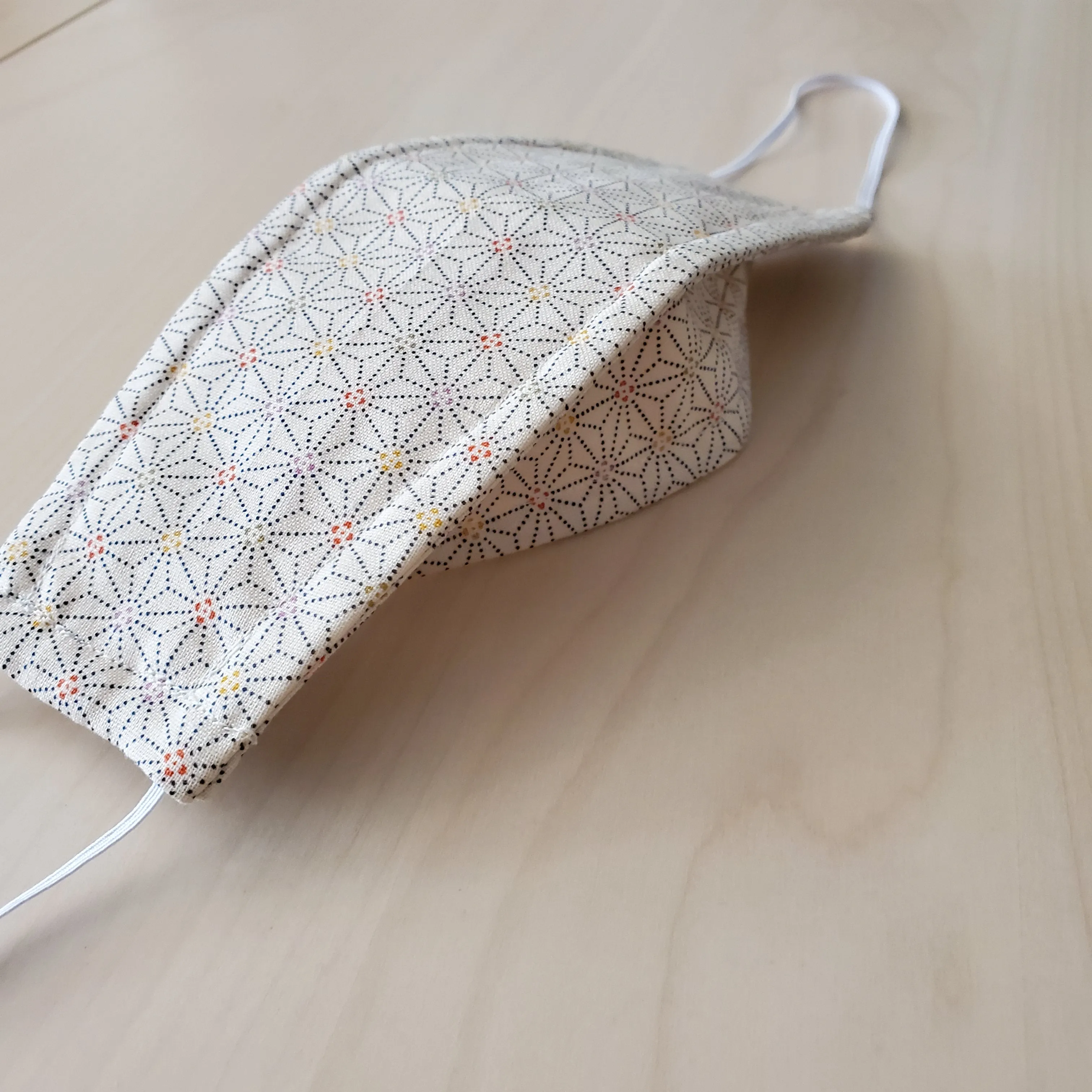 Origami Mask - Japanese Asanoha Star Cream