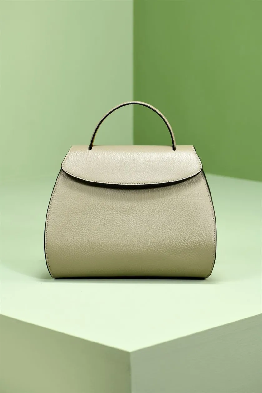 Perona   I   Chiasa I Women-Leather Bags& Accessories -Day Bag-Pwb-Fv21-631tring Tan  AS7831