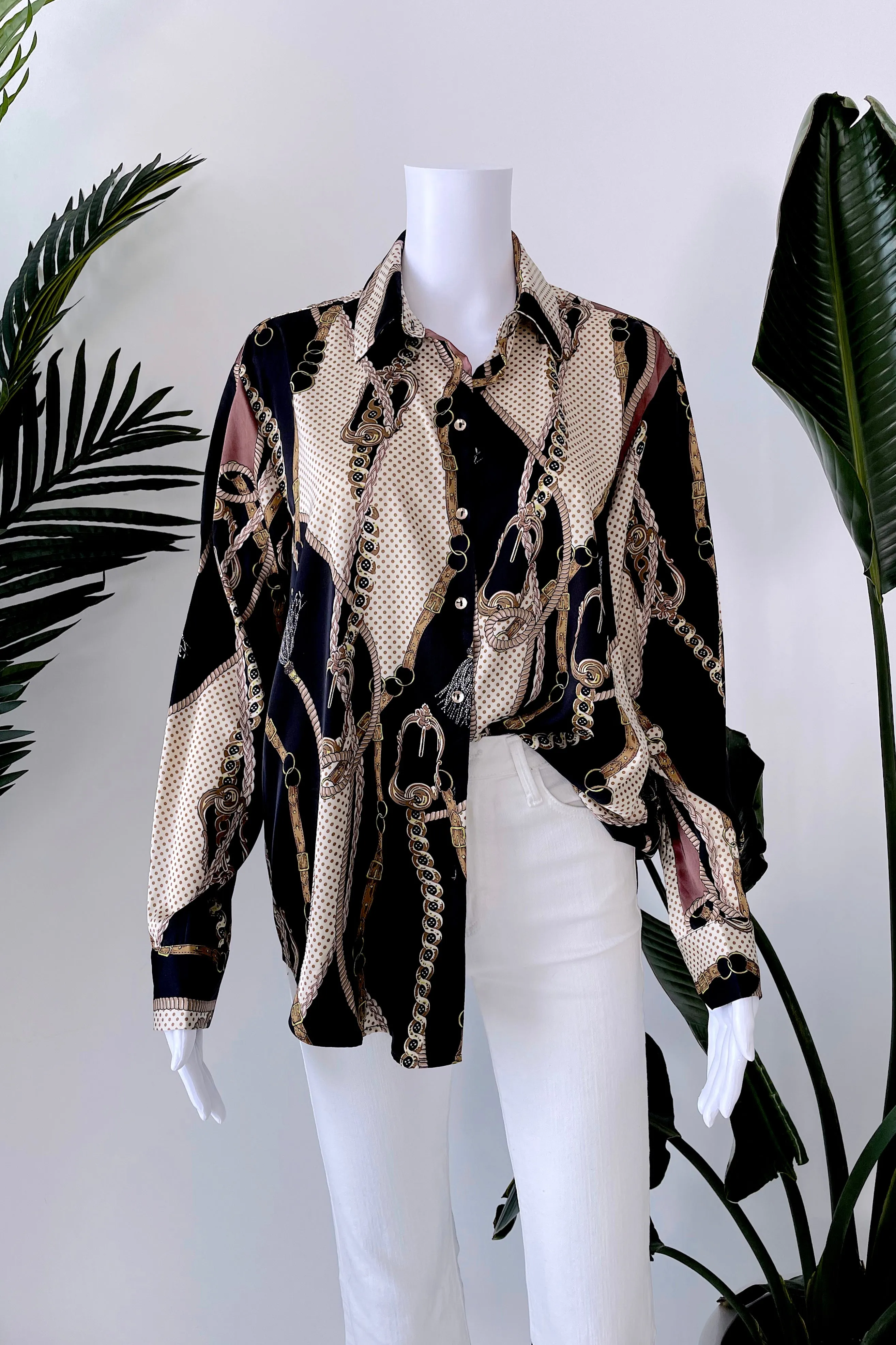 SEIZE THE DAY BUTTON DOWN BLOUSE IN BLACK