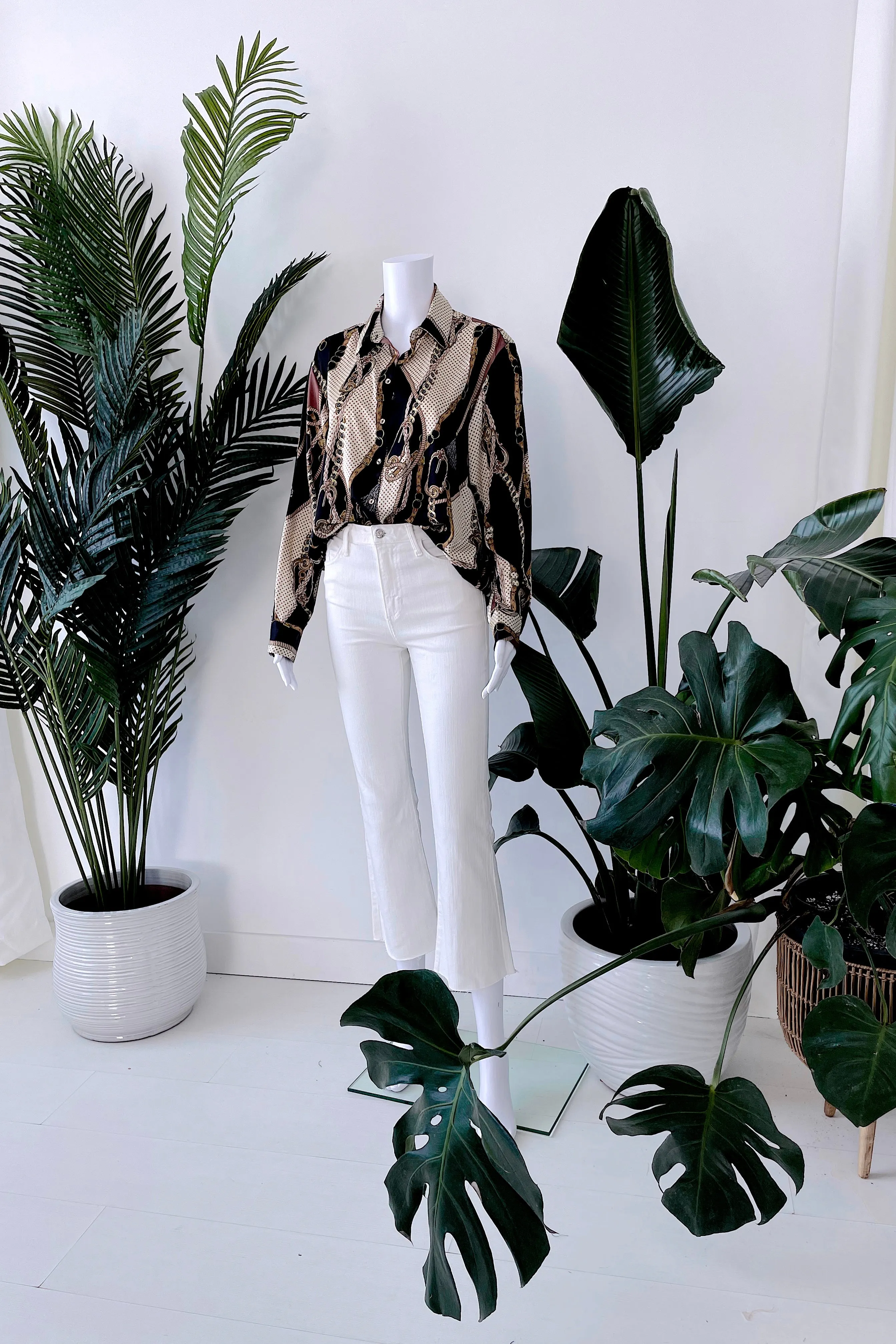 SEIZE THE DAY BUTTON DOWN BLOUSE IN BLACK