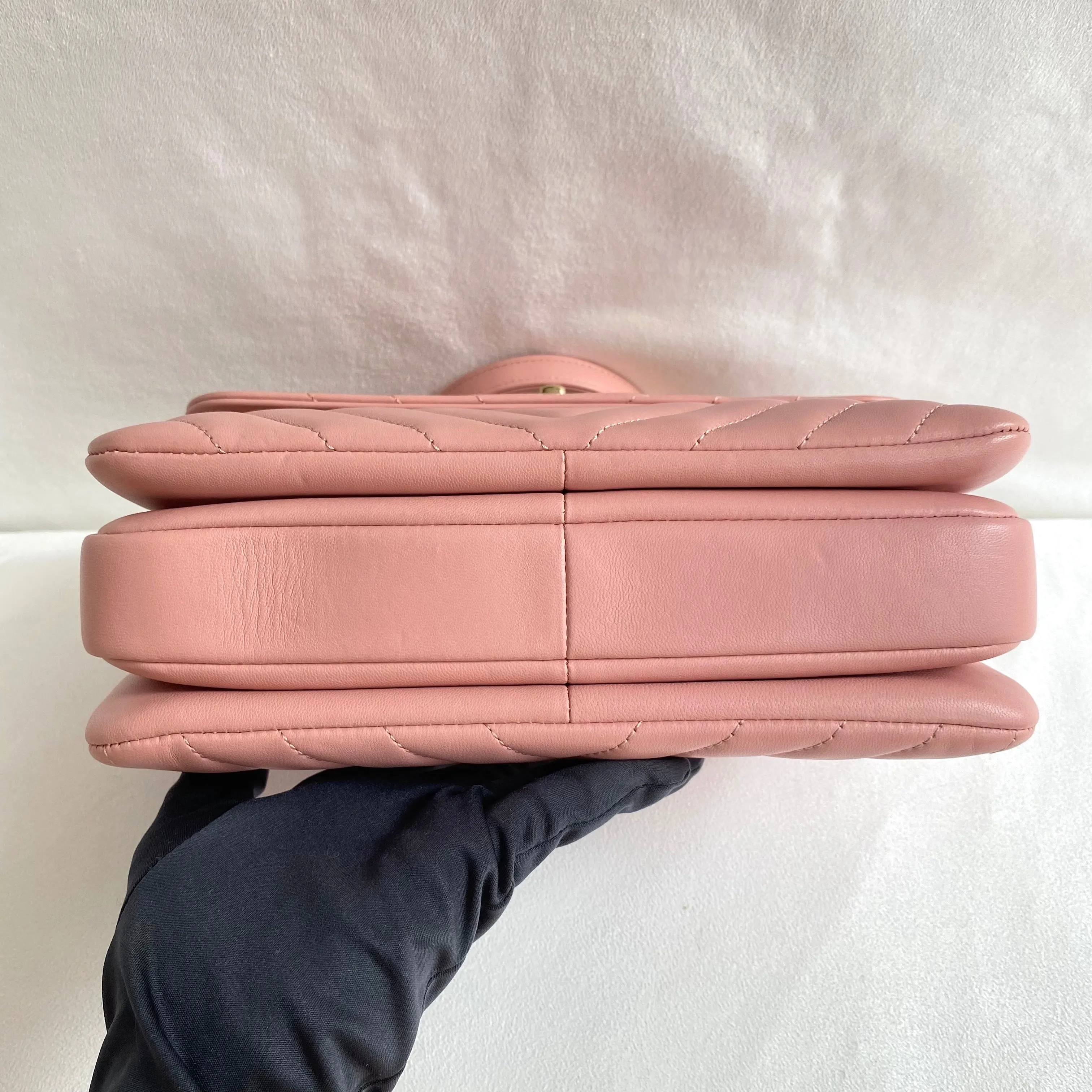 Small Trendy CC Flap Bag with Top Handle in Chevron Pink Lambskin